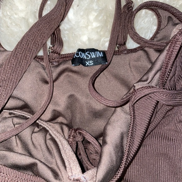 Icon Swim - Picture 2 of 3